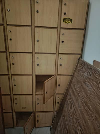 lockers cabinets 24 lock available