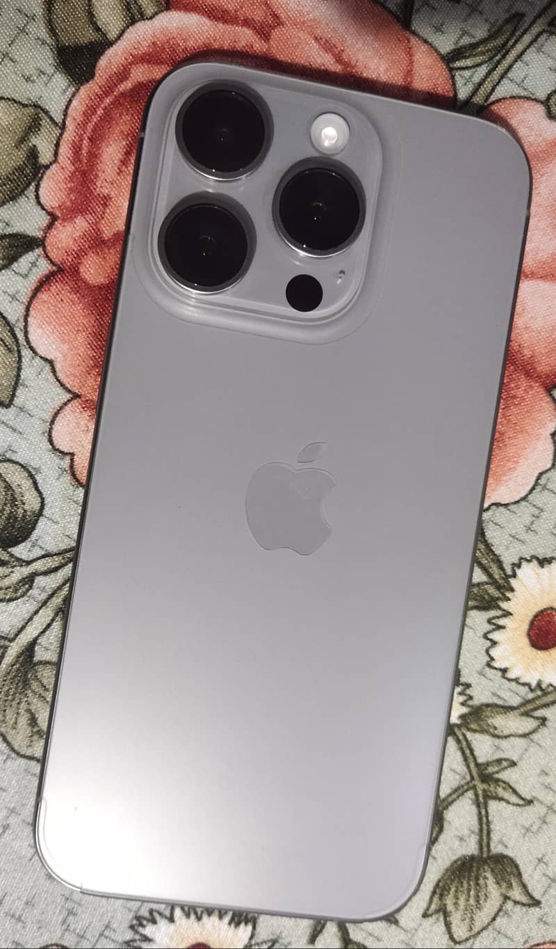 Apple iPhone 15 Pro 1