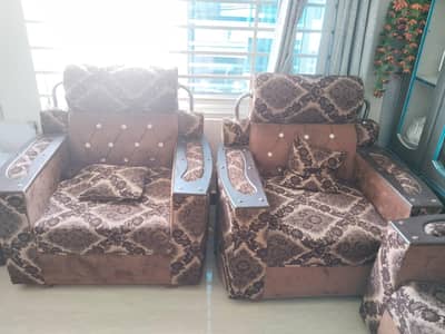 sofa set used only 4months