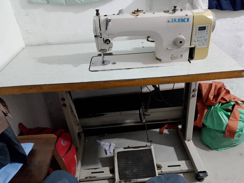 Juki Computer Sewing machine 0