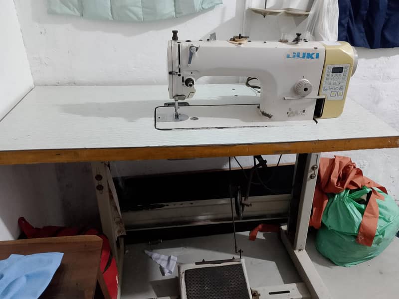 Juki Computer Sewing machine 1