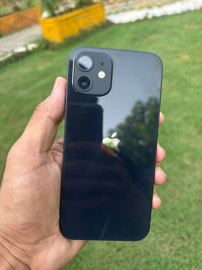 Apple iPhone 12 2