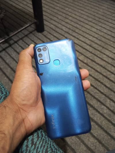 Infinix hot 11play 4/64