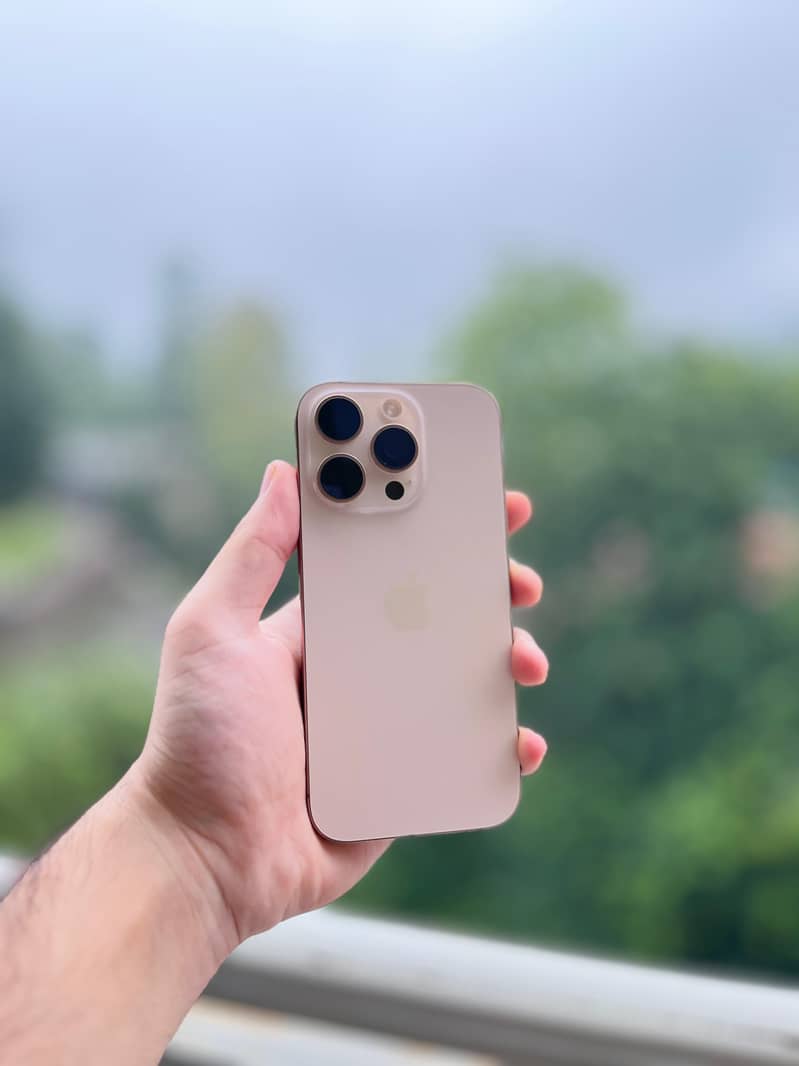 iPhone 16 Pro jv 0