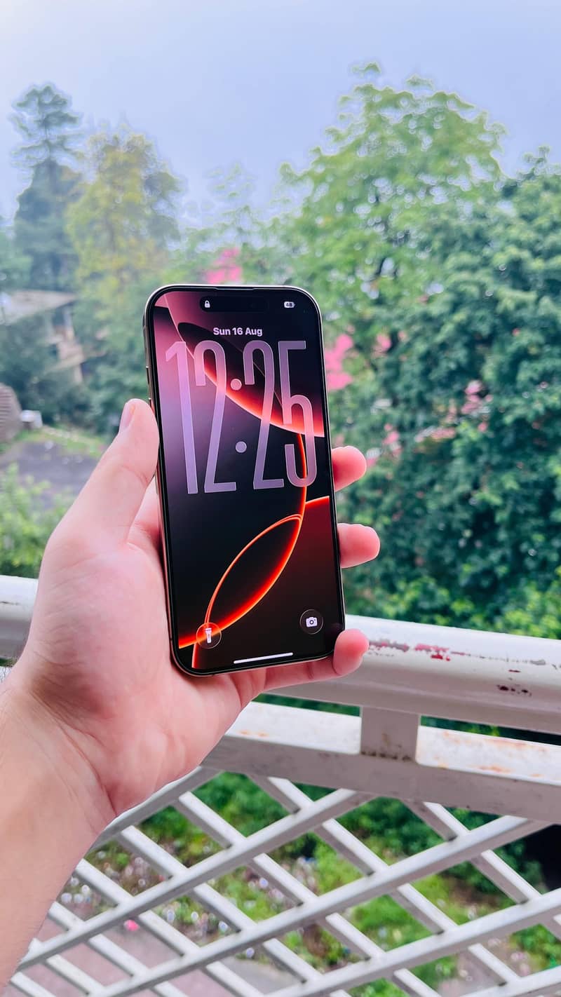 iPhone 16 Pro jv 2