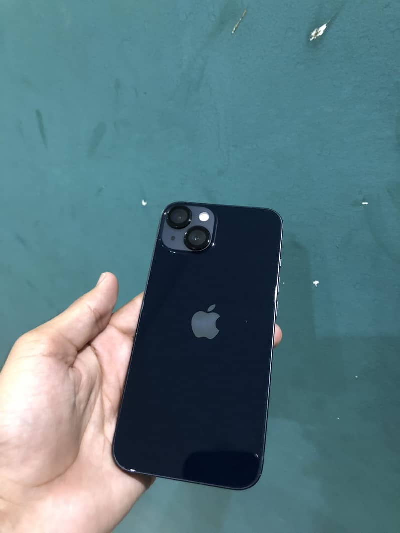Apple iPhone 13 0