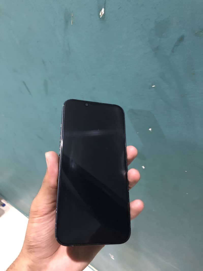 Apple iPhone 13 3