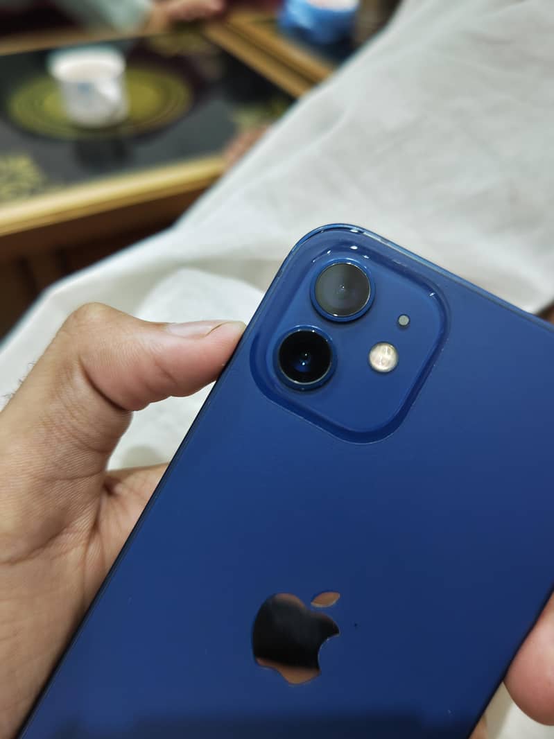 Apple iPhone 12 3