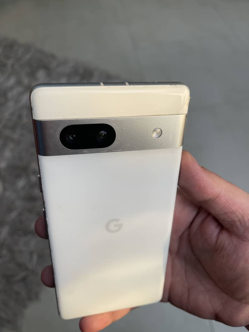 Google Pixel 7a 2