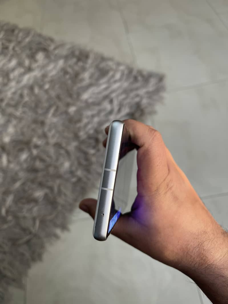 Google Pixel 7a 5