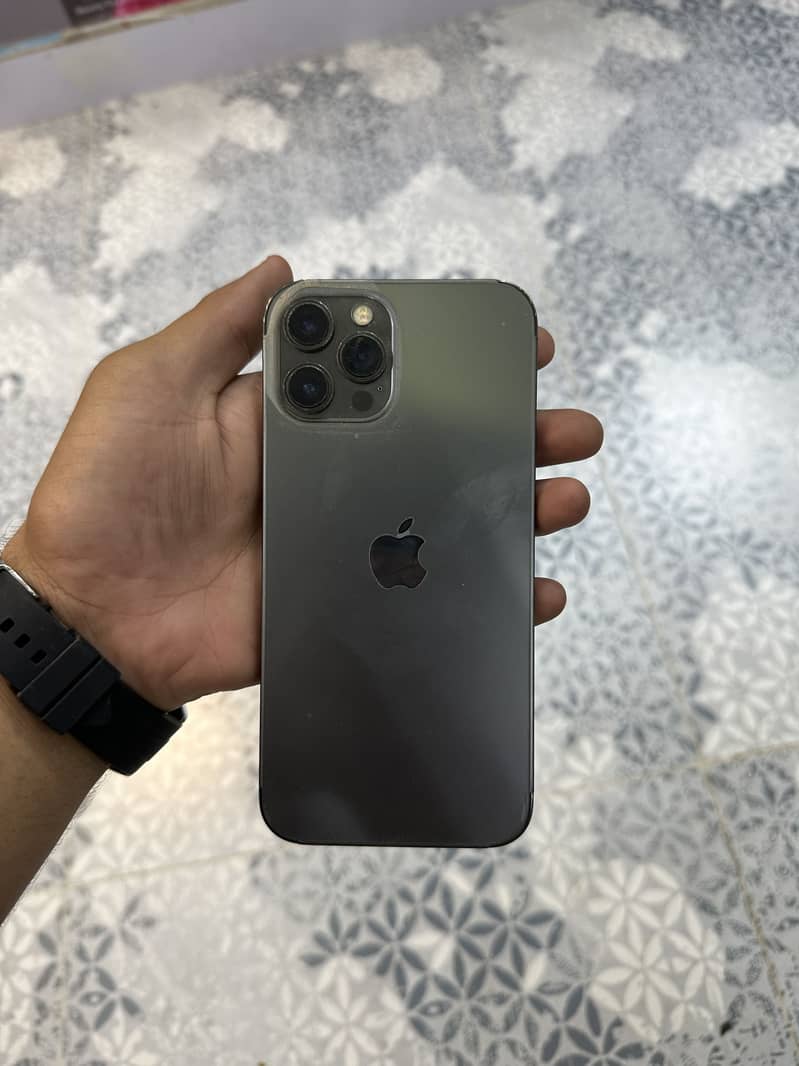 Apple iPhone 12 0