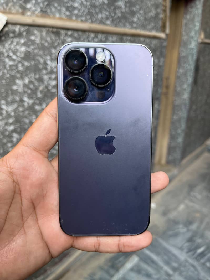 Apple iPhone 14 Pro 0