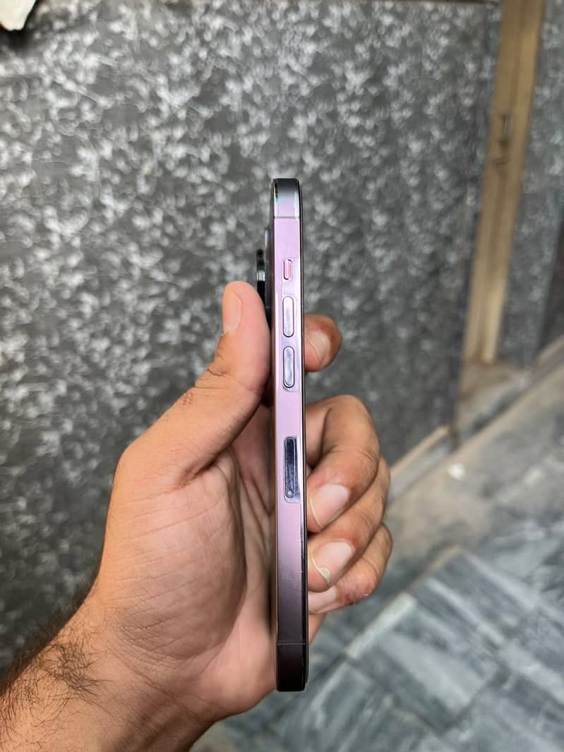 Apple iPhone 14 Pro 3