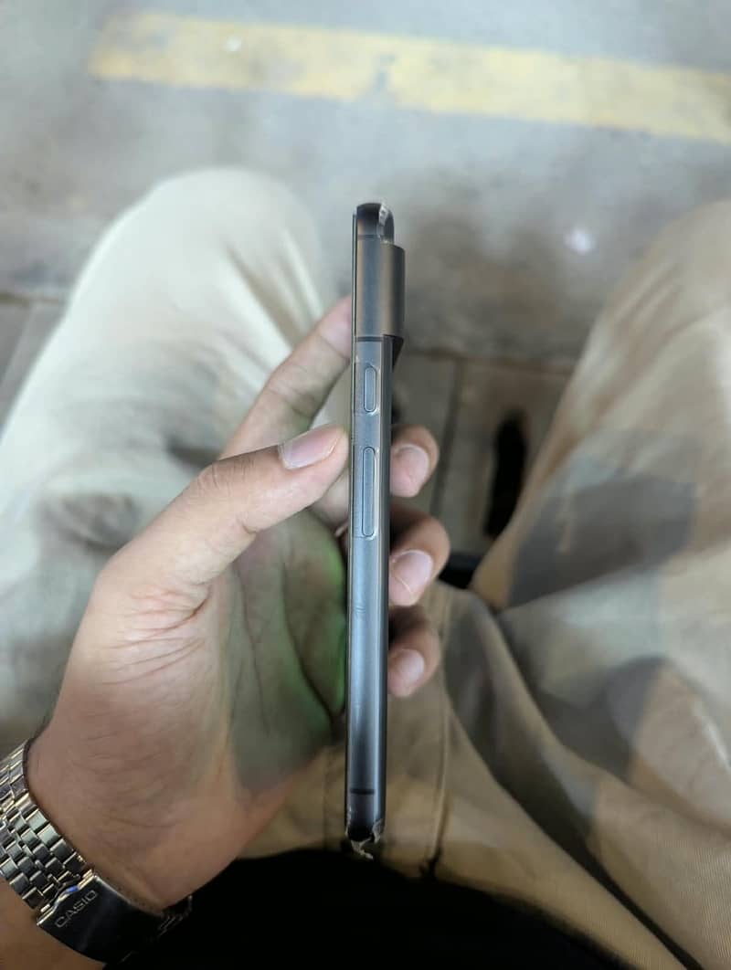 Google Pixel 8 2