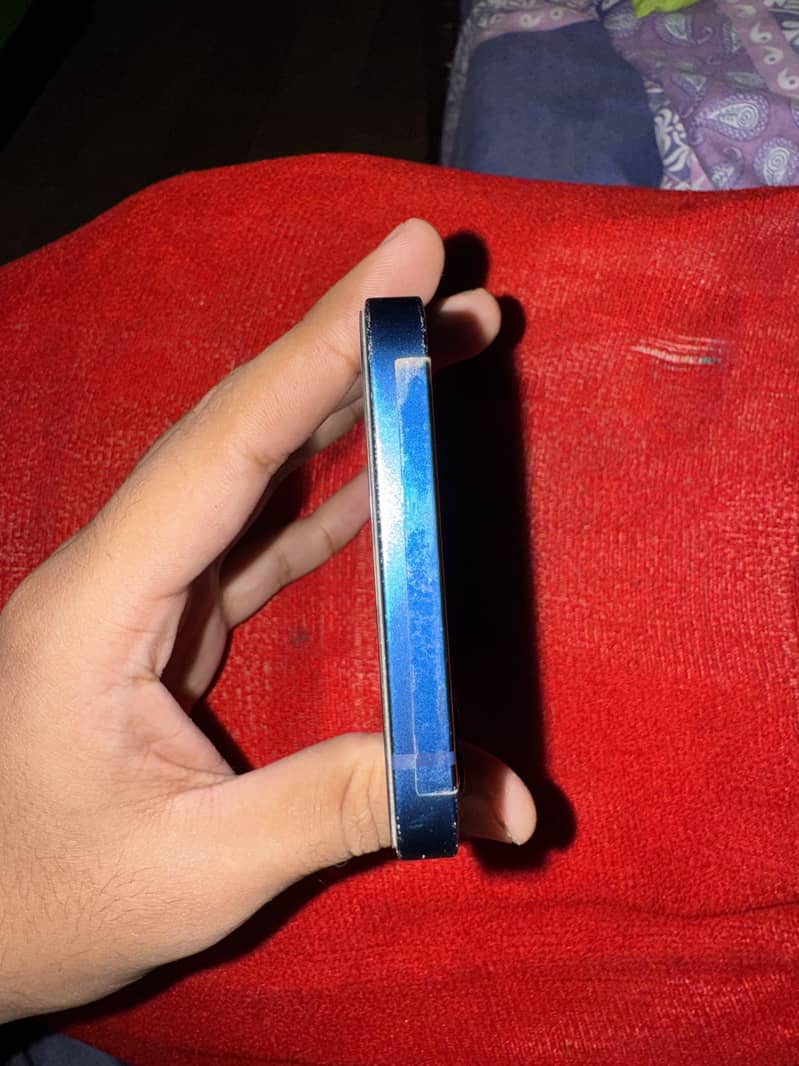 Apple iPhone 12 5