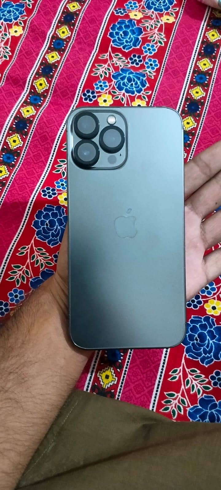 Apple iPhone 13 Pro Max 2