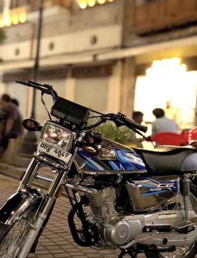 Honda 125 Black color 10/10