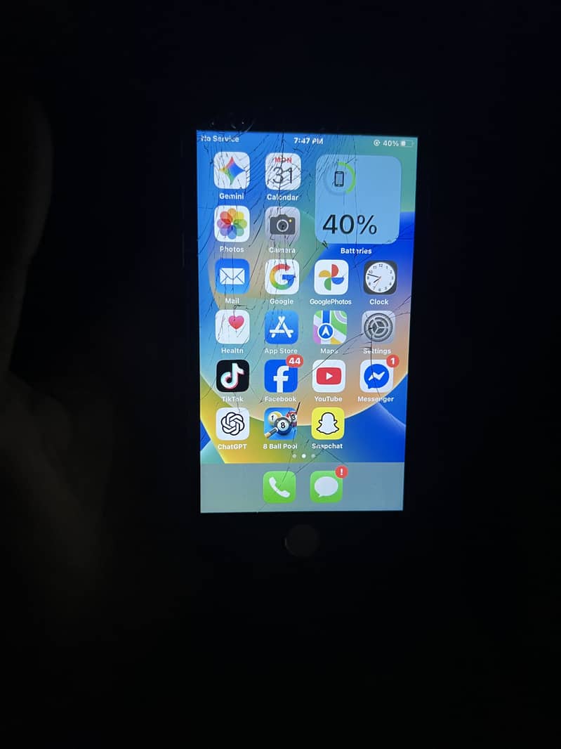 Apple iPhone 8 3