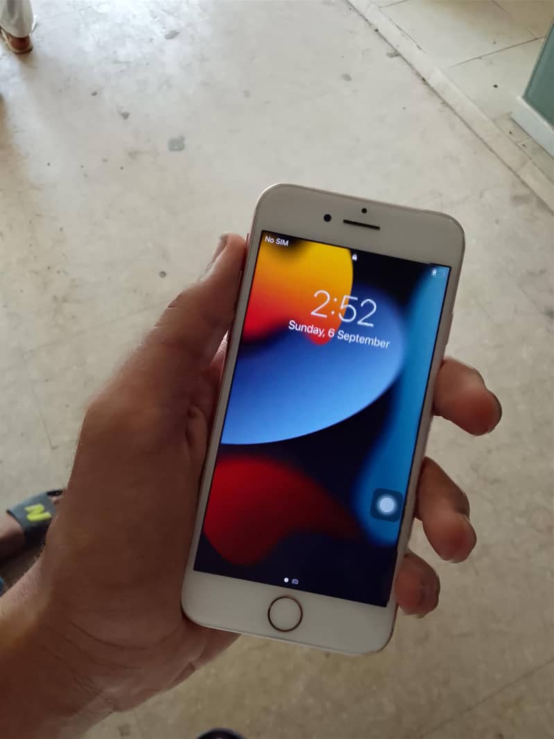 Apple iPhone 7 2