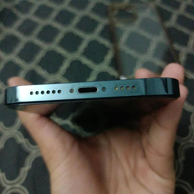 Apple iPhone 3
