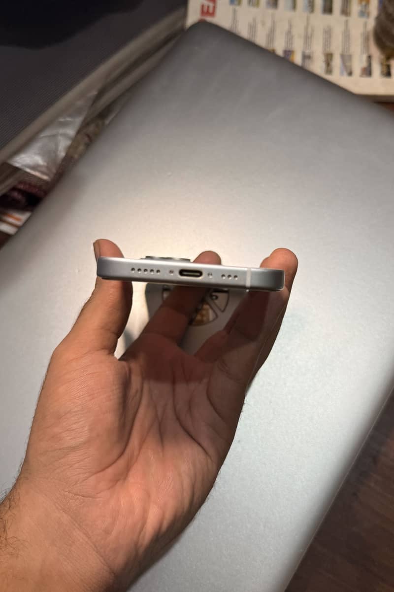 Apple iPhone 15 3