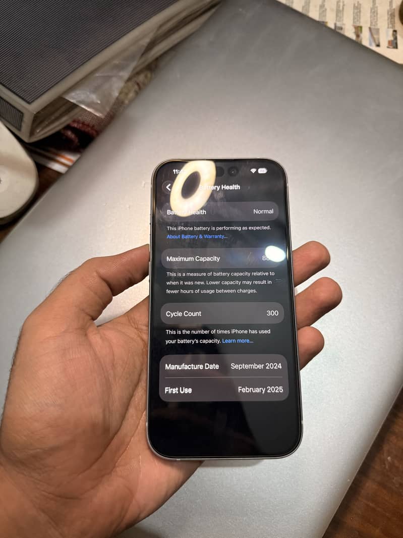 Apple iPhone 15 4