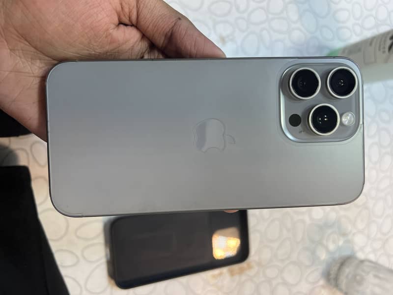 Apple iPhone 15 Pro Max 1