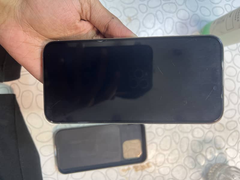 Apple iPhone 15 Pro Max 2