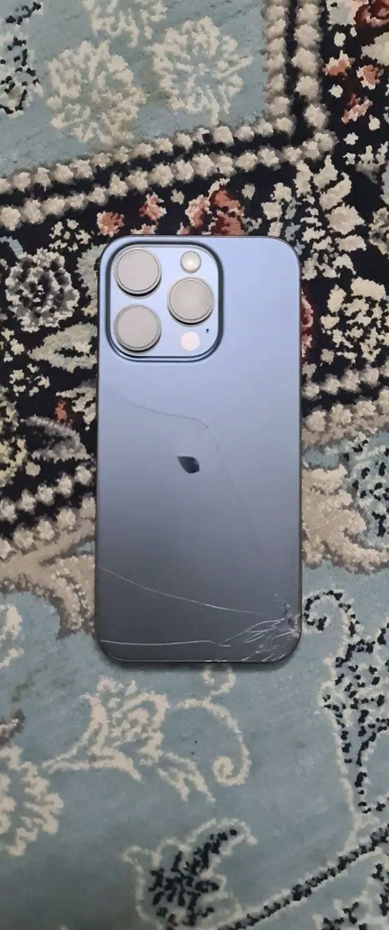 Apple iPhone 15 Pro 2