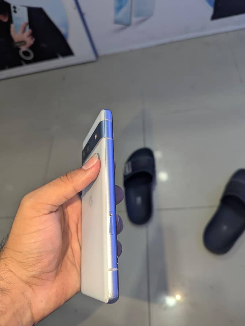 Google Pixel 7a 2