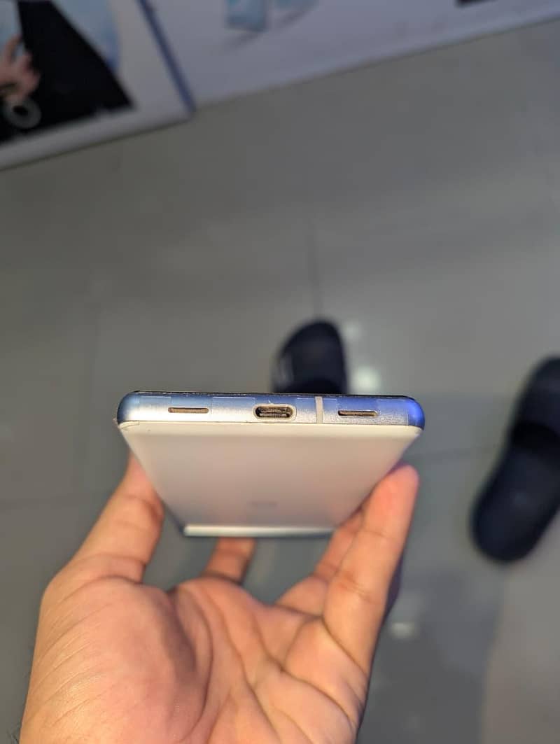Google Pixel 7a 4