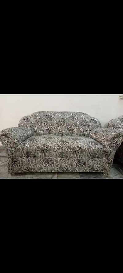 8 Seater Vip sofa set (1+2+2+3), Mint condition looks like New