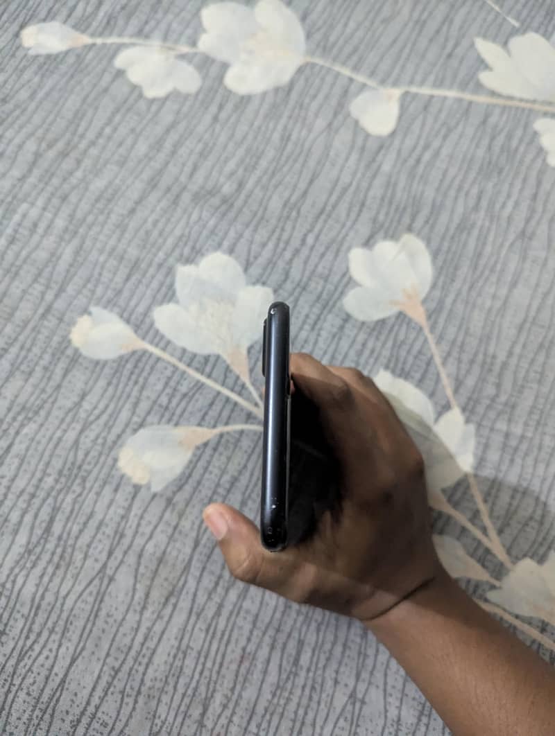 Apple iPhone 7 Plus 5