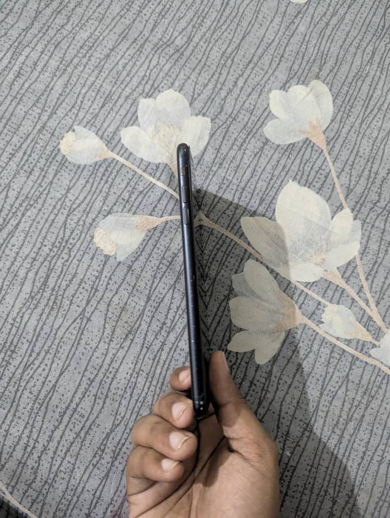 Apple iPhone 7 Plus 7