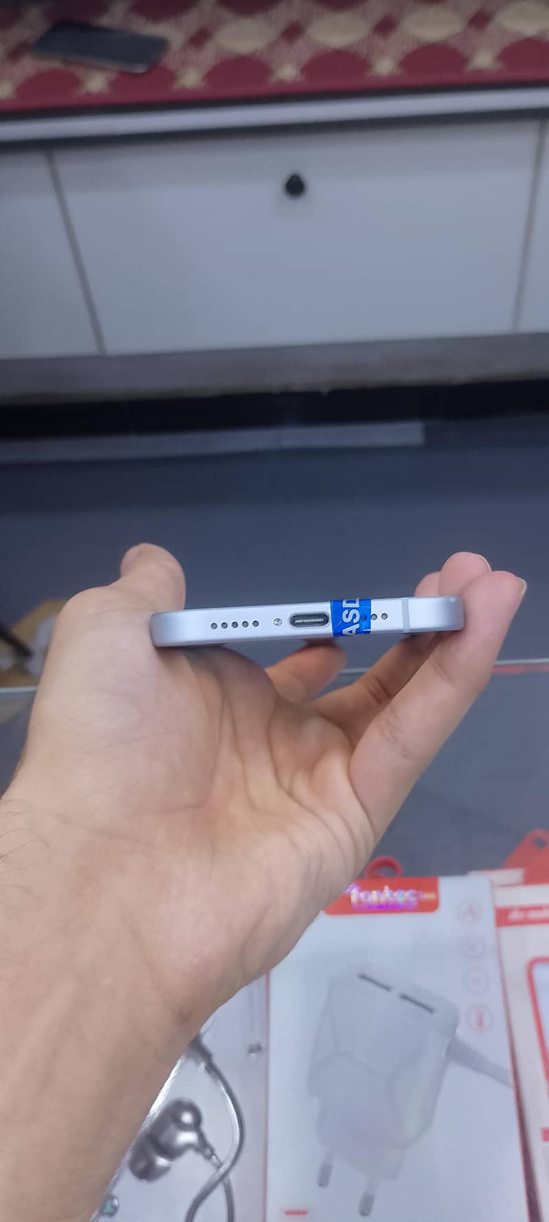 Apple iPhone 15 4