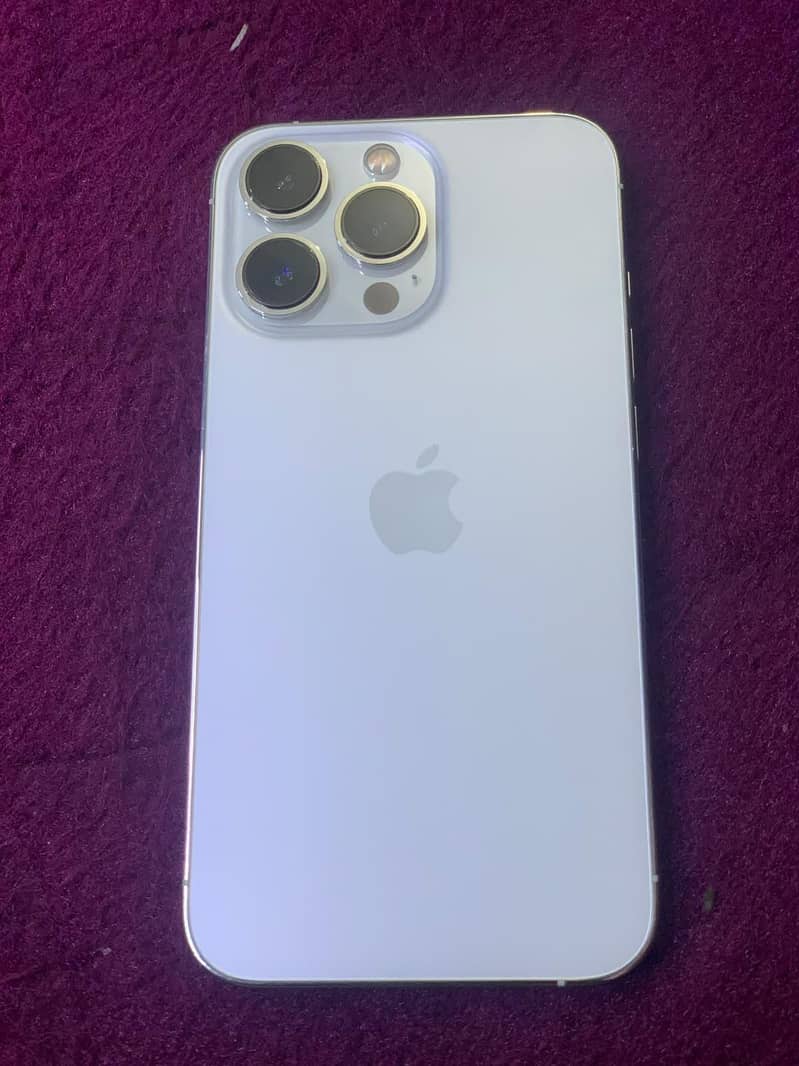 Apple iPhone 13 Pro 1
