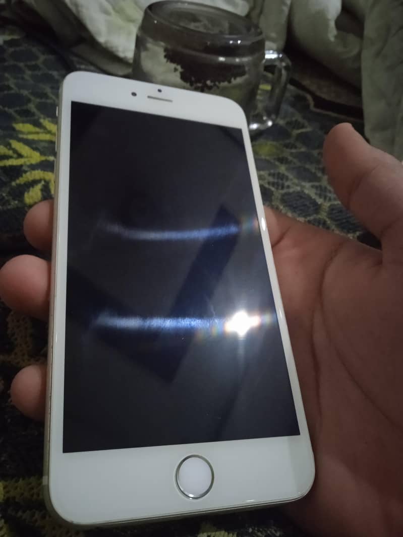 Apple iPhone 6 Plus 0