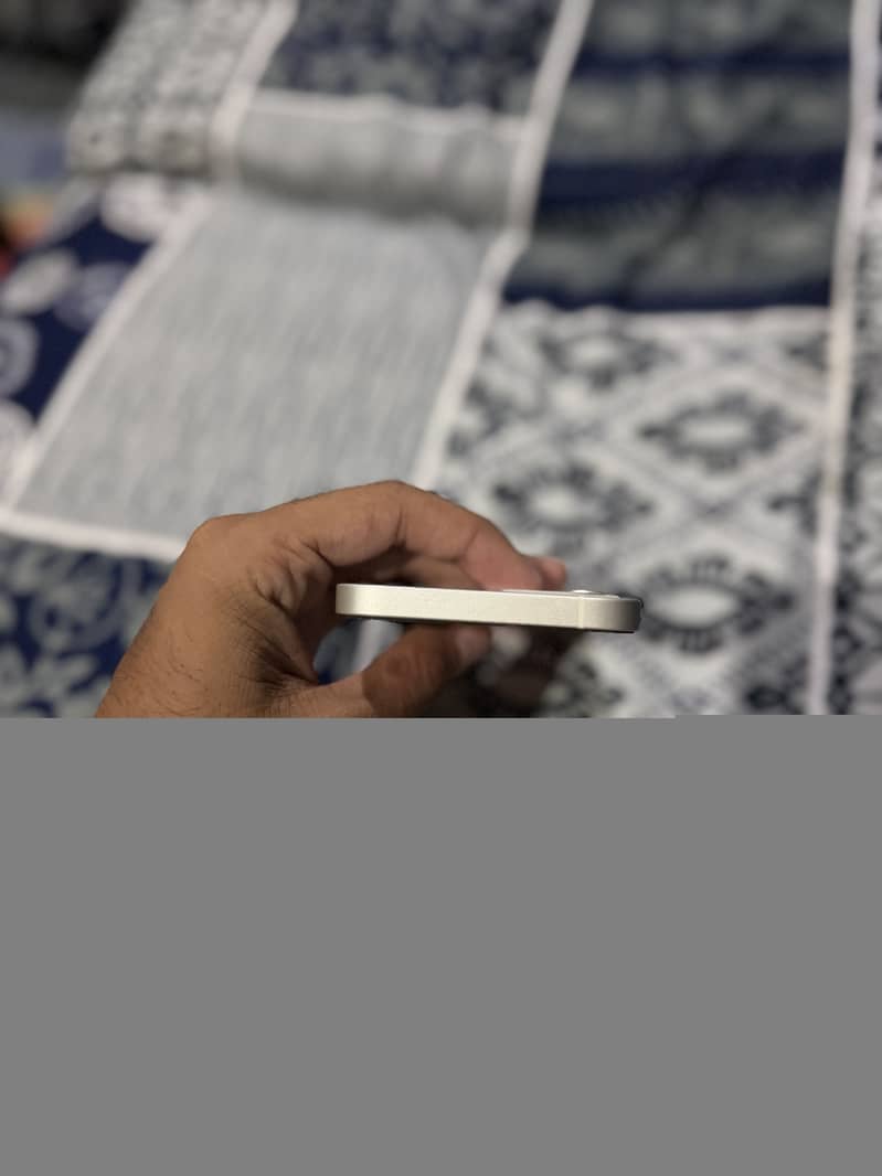 Apple iPhone 12 2