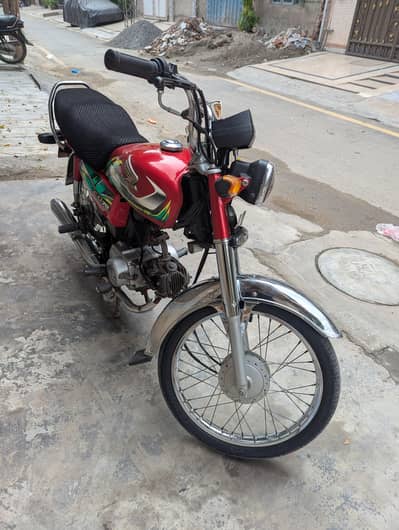 22 Model Honda CD 70 Bike