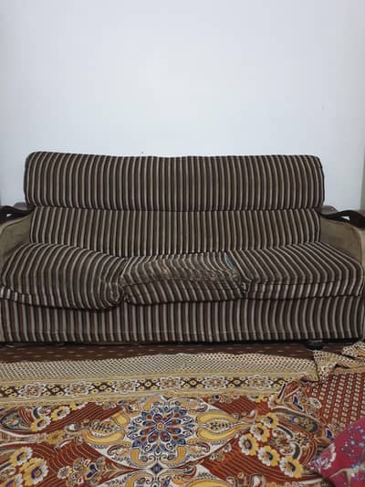 Used 7 Seater Sofa Set For Sale – Urgent Sale (Reasonable Price)