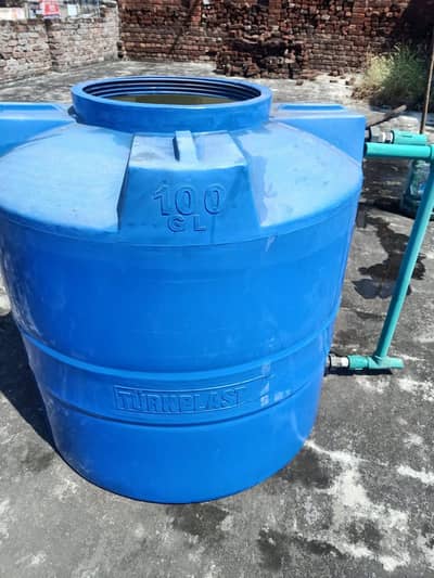 water tank  100 little tanki