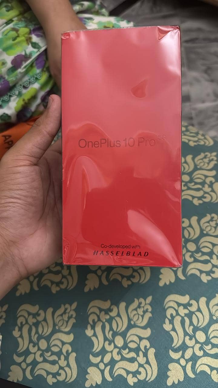 One Plus 10 Pro 1