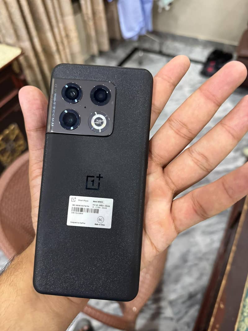 One Plus 10 Pro 3