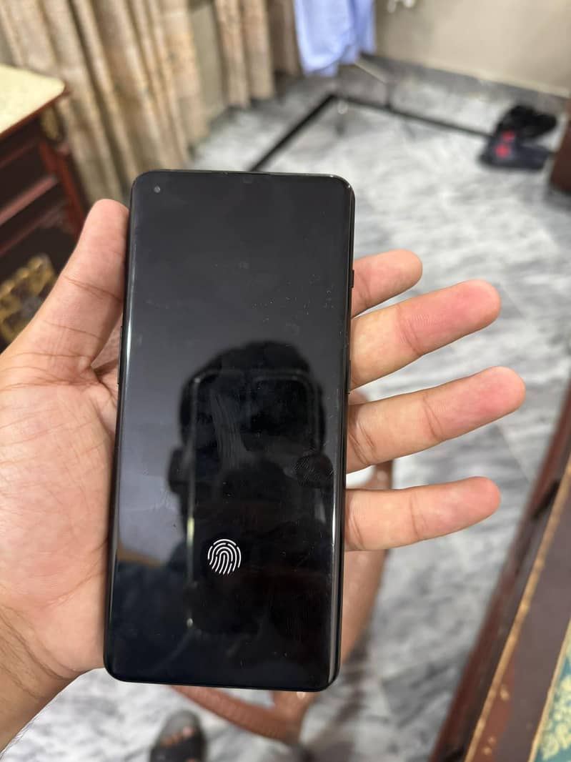 One Plus 10 Pro 4