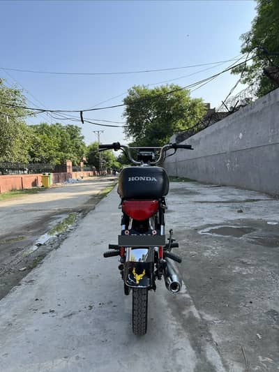 Cd 70 total genuine 10/10 All oky new rims & new tyres installed hai