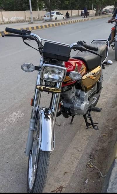 Honda 125 gold eddition