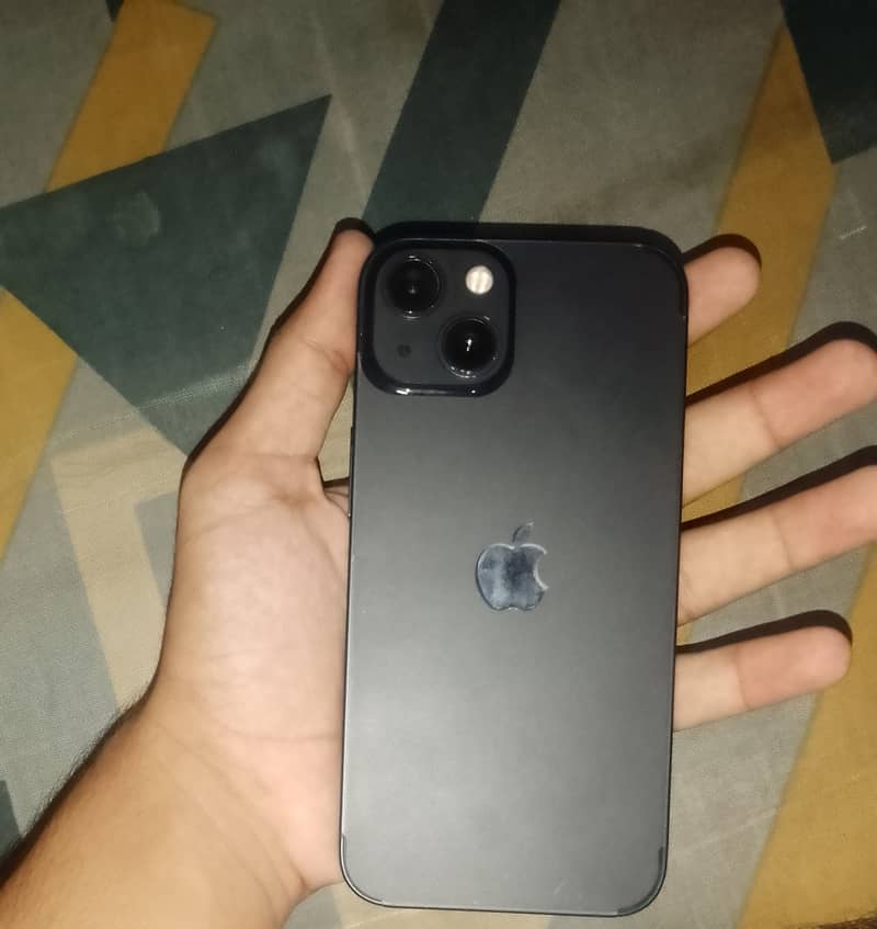 Apple iPhone 13 0