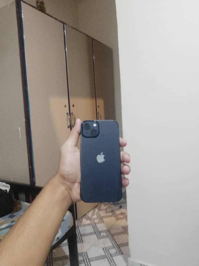 Apple iPhone 13 1
