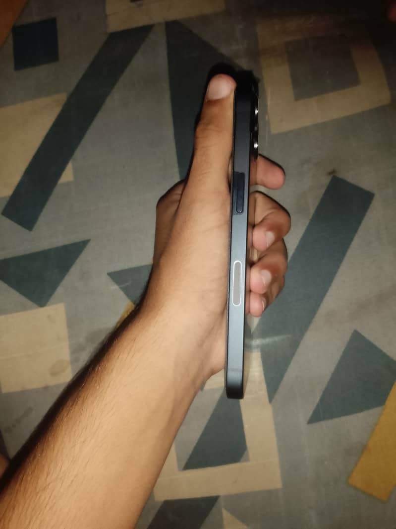 Apple iPhone 13 7