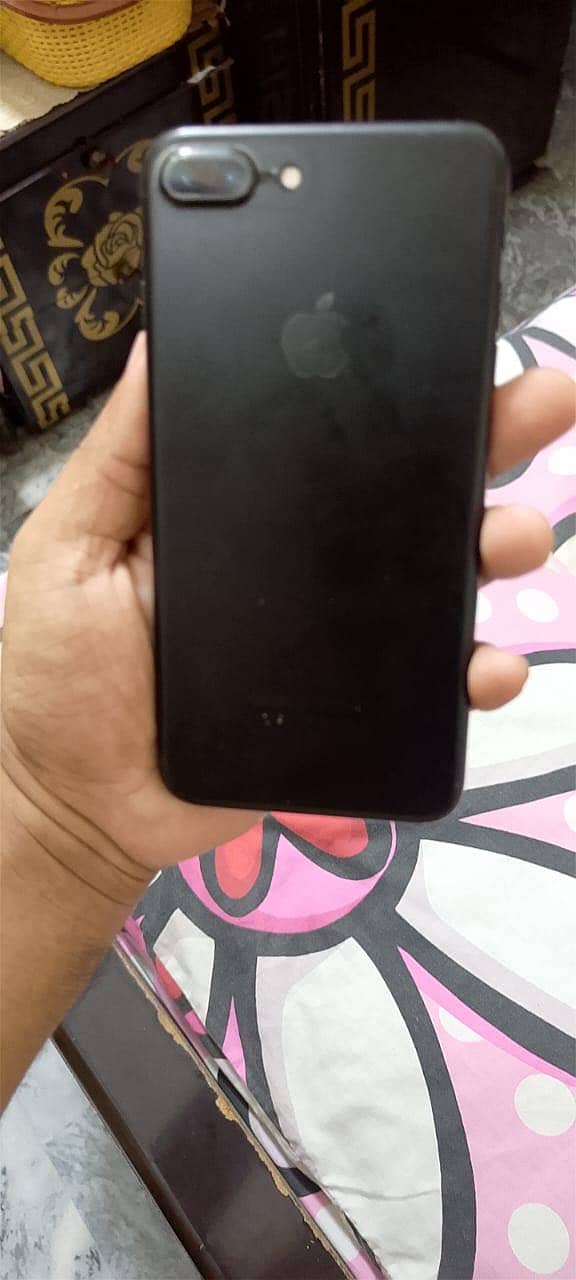 Apple iPhone 7 Plus 5